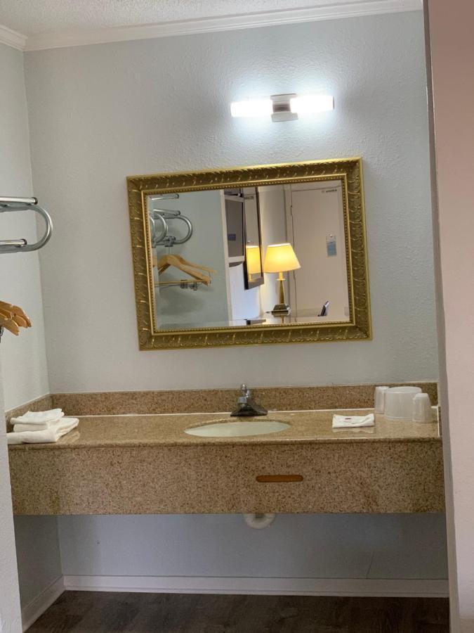 Motel 6 Newport News, Va - Fort Eustis Dış mekan fotoğraf
